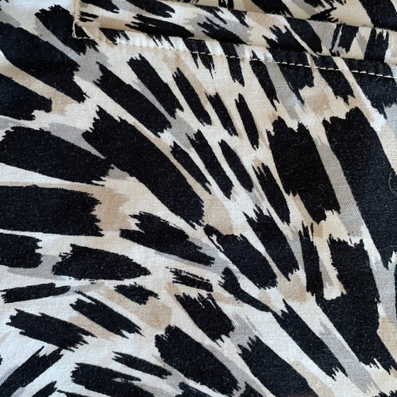 White House Black Market Shorts - Picture 4 of 6